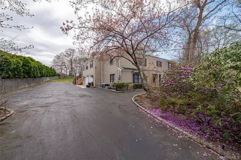114 Randall Rd, Ridge, NY 11961