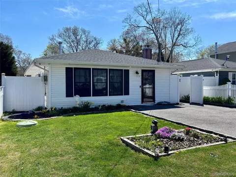 228 Patchogue Ave, Mastic, NY 11950