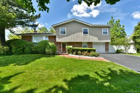 10 Orange Dr, Jericho, NY 11753