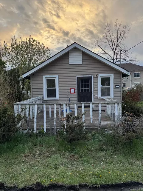 13 Anthony St, Middletown, NY 10940