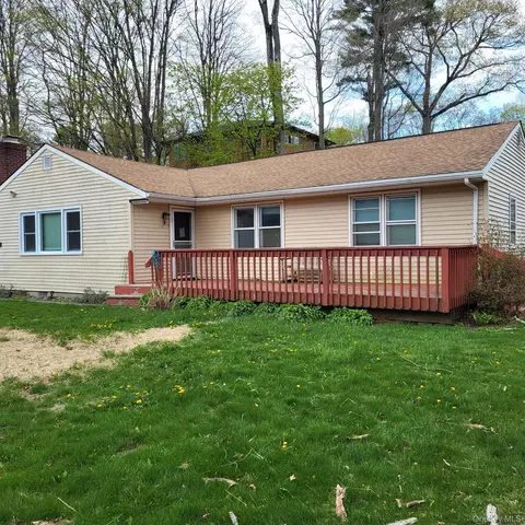 8 Windermere Ave, Greenwood Lake, NY 10925