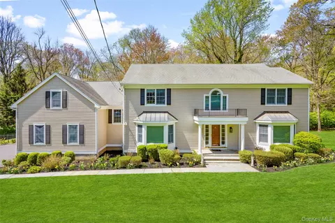 23 Round Hill Rd, Greenburgh, NY 10583