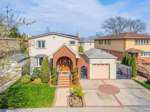 27-15 203rd St, New York, NY 11360