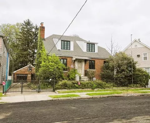 3231 Waterbury Ave, New York, NY 10465