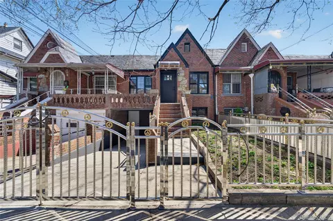 511 E 54th St, Brooklyn, NY 11203