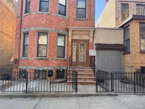 18 Pleasant Pl, Brooklyn, NY 11233