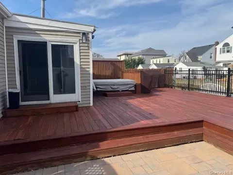 Exterior - 75 S Bay Dr, Babylon, NY 11702 photo 6 of 6