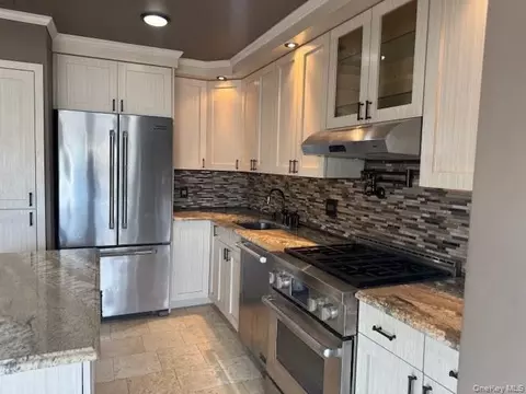 Other - 75 S Bay Dr, Babylon, NY 11702 photo 4 of 8