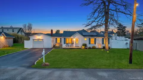 76 Huntington Dr, Mastic Beach, NY 11951