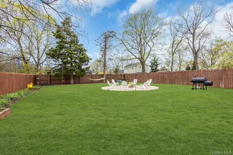 Exterior - 30 Liberty St, Patchogue, NY 11772 photo 6 of 8