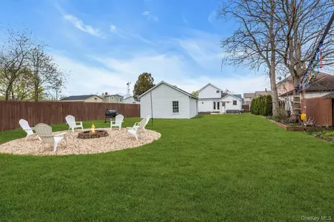 Exterior - 30 Liberty St, Patchogue, NY 11772 photo 8 of 8