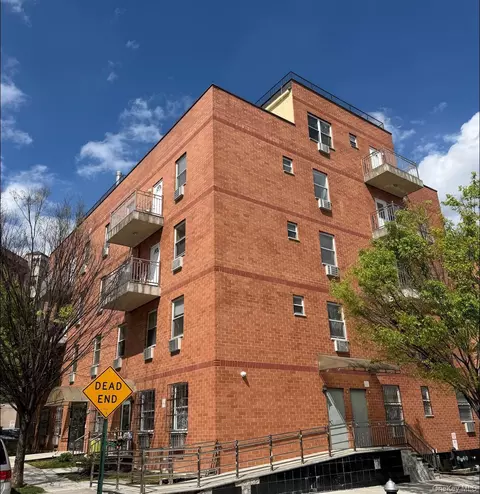 7177 159th St #3D, Fresh Meadows, NY 11365