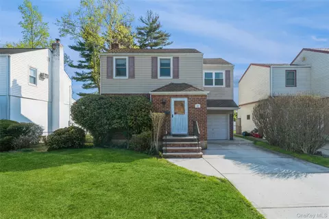 211 Norfeld Blvd, Elmont, NY 11003