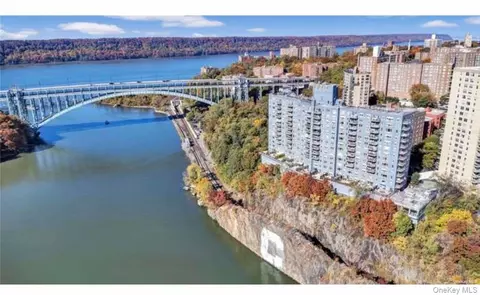 2400 Johnson Ave #10F, New York, NY 10463