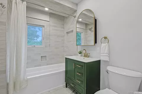 Bath - 541 Second Ave, Pelham, NY 10803 photo 3 of 4