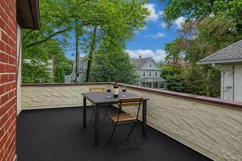 Exterior - 541 Second Ave, Pelham, NY 10803 photo 5 of 9
