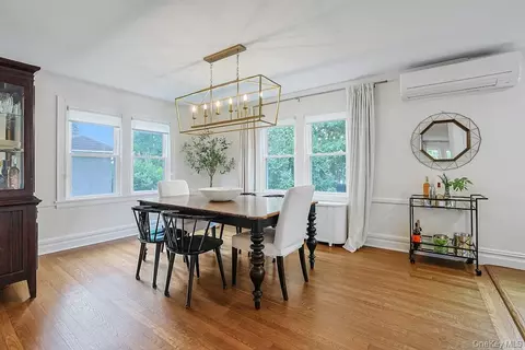 Dining - 541 Second Ave, Pelham, NY 10803 photo 2 of 4