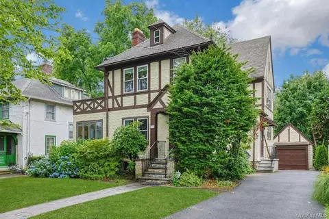 Exterior - 541 Second Ave, Pelham, NY 10803 photo 2 of 9
