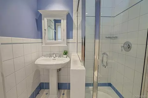 Bath - 541 Second Ave, Pelham, NY 10803 photo 2 of 4