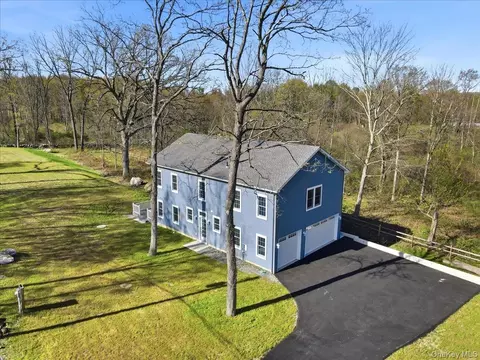 40 Cushman Rd, Patterson, NY 12563