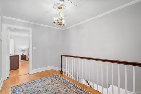 Entry Way - 5 Wellyn Close, Yonkers, NY 10708 photo 5 of 5