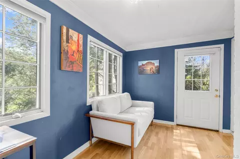 Entry Way - 5 Wellyn Close, Yonkers, NY 10708 photo 1 of 5
