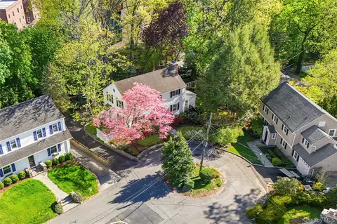 View/Area - 5 Wellyn Close, Yonkers, NY 10708 photo 2 of 2