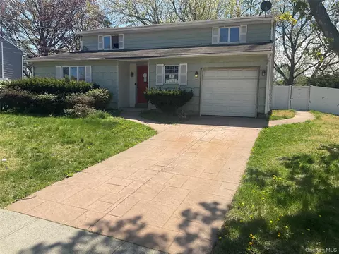 6 Monterey Ln, Centereach, NY 11720