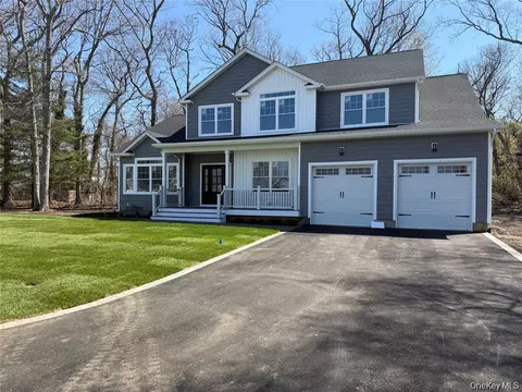 3 Lotto Ct, Brookhaven, NY 11755