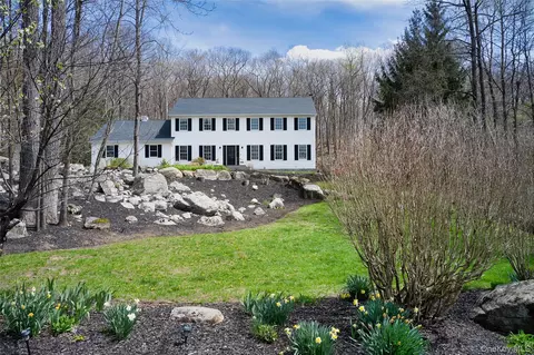 62 Salierno Rd, Tuxedo, NY 10987
