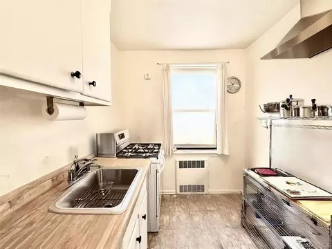 Kitchen - 141-10 25 Rd #2F, New York, NY 11354 photo 1 of 1