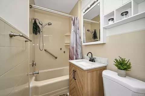 Bath - 6451 58th Rd, New York, NY 11378 photo 1 of 2