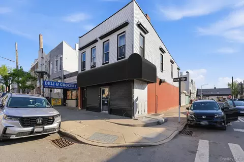 6042 55th St, New York, NY 11378