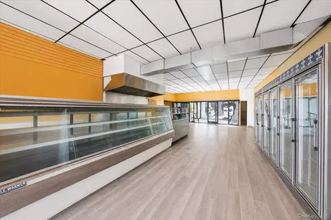 6042 55th St, New York, NY 11378 photo 8