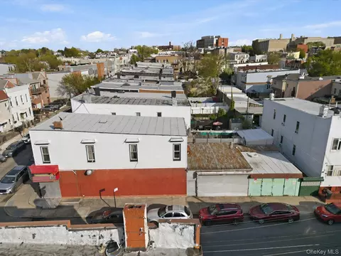6042 55th St, New York, NY 11378 photo 2