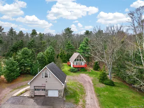 89 Beaver Brook Rd, Narrowsburg, NY 12764