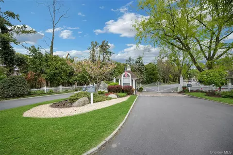 1102 Pondside Dr, Greenburgh, NY 10607