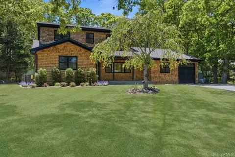 7 Mortimer St, Westhampton Beach, NY 11978