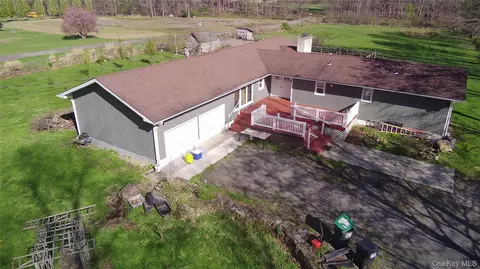 234 Sinsabaugh Rd, Shawangunk, NY 12566