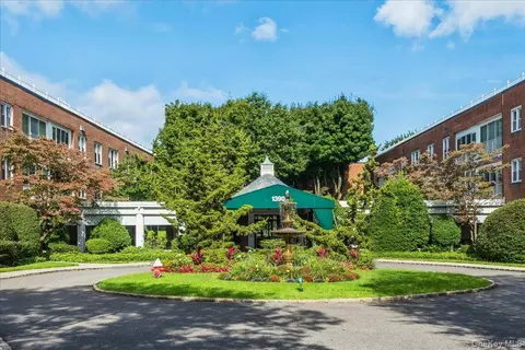 1390 Broadway #222, Hewlett, NY 11557