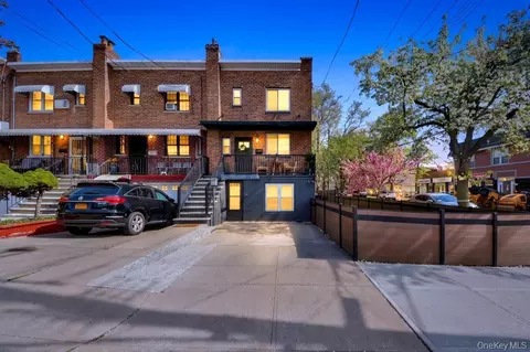 3200 Philip Ave, New York, NY 10465