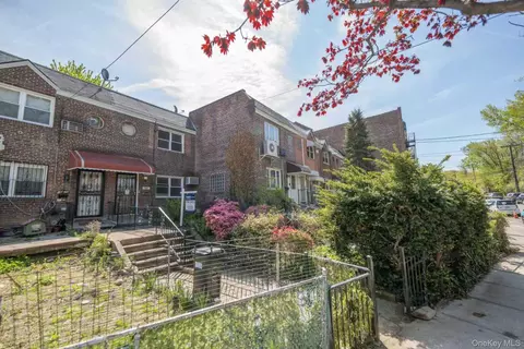 10-25 115th St, New York, NY 11356