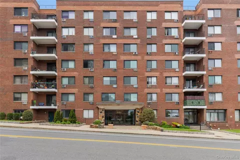 25 Lake St #2C, White Plains, NY 10603