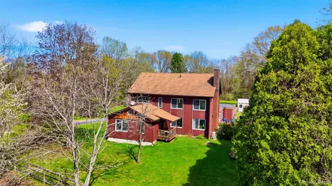 144 Yantz Rd, Red Hook, NY 12571