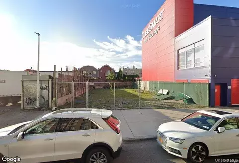 22-11 45 St, New York, NY 11105