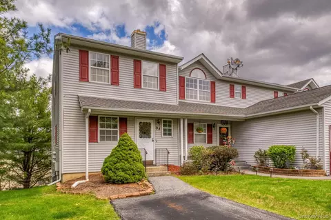 98 Lois Ln, Monroe, NY 10950