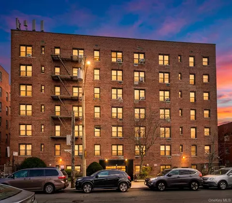 10-40 Neilson St #2-C, Far Rockaway, NY 11691