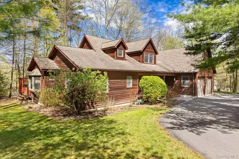 10 Old Farm Rd, Olive, NY 12481
