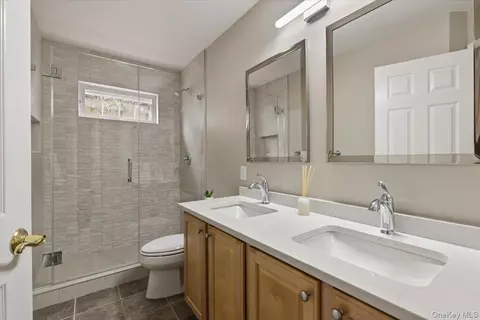 Bath - 67 Bellefair Rd, Rye Brook, NY 10573 photo 4 of 5