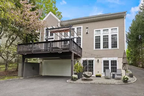 Exterior - 67 Bellefair Rd, Rye Brook, NY 10573 photo 6 of 9